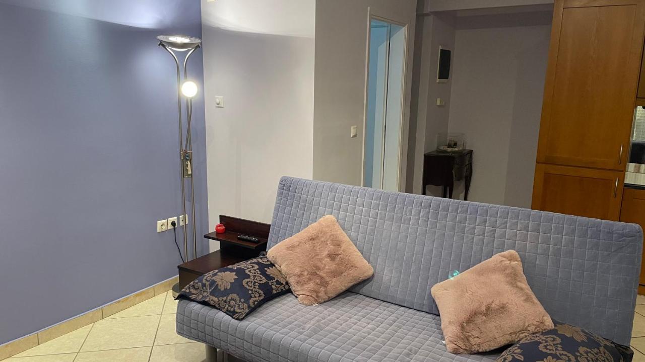 Awesome Home 3' From Metro เอเธนส์ ภายนอก รูปภาพ