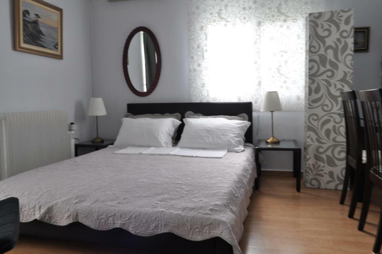 Awesome Home 3' From Metro เอเธนส์ ภายนอก รูปภาพ
