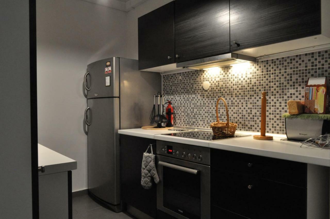 Awesome Home 3' From Metro เอเธนส์ ภายนอก รูปภาพ